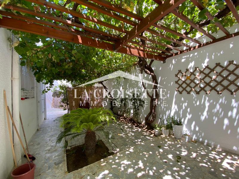 Villa avec jardin S+4 meublée à La Marsa
